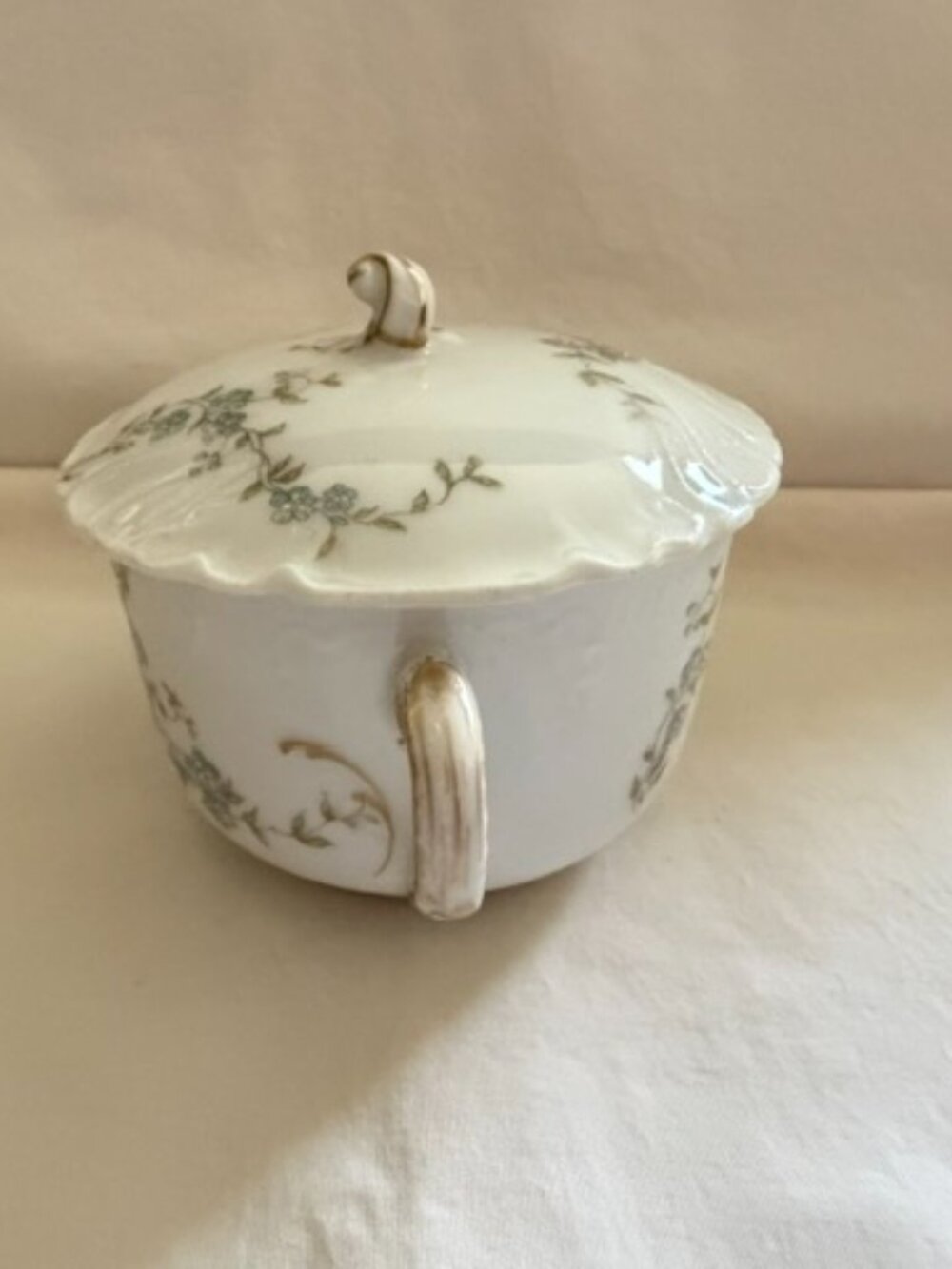 Vintage Limoges Porcelain Lidded Sugar Bowl - Picture 7 of 12